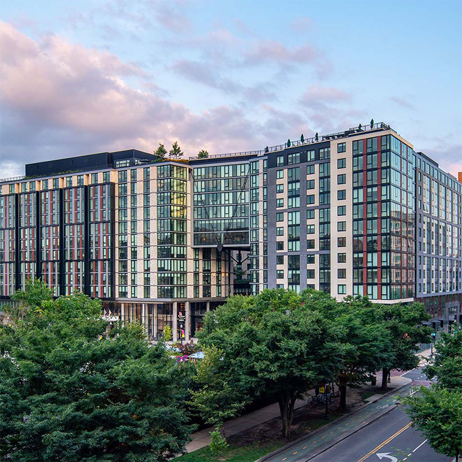 Square_NoMaCenterFinal_900